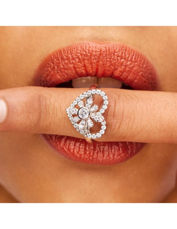 Anillo de plata corazón con circonitas
