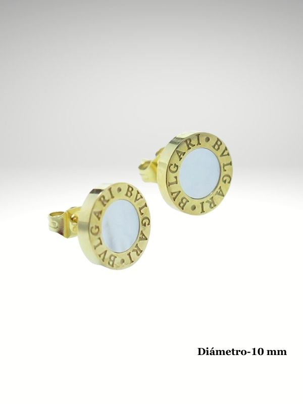 Pendiente de acero oro 10 mm diseño italiano con piedra blanca.