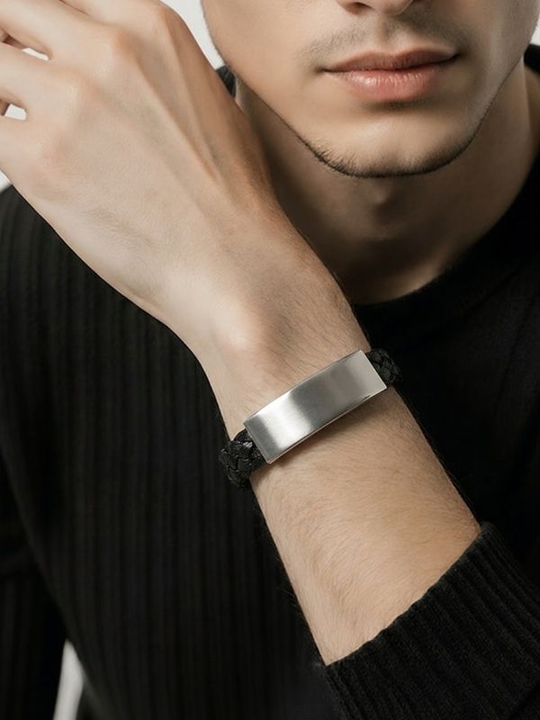 Pulsera de cinta Ribbón de alta densidad con placa rectangular de acero inoxidable para grabado personalizado.