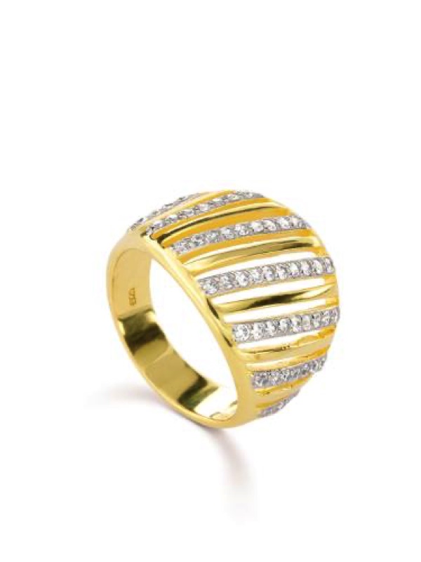 Anillo ancho de 16mm en plata de ley bañada en oro con circonitas clavadas artesanalmente.
