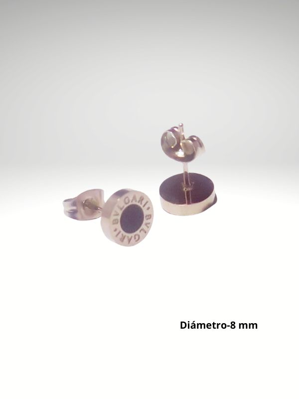 Pendiente oro rosa 8mm diseño italiano con piedra negra.