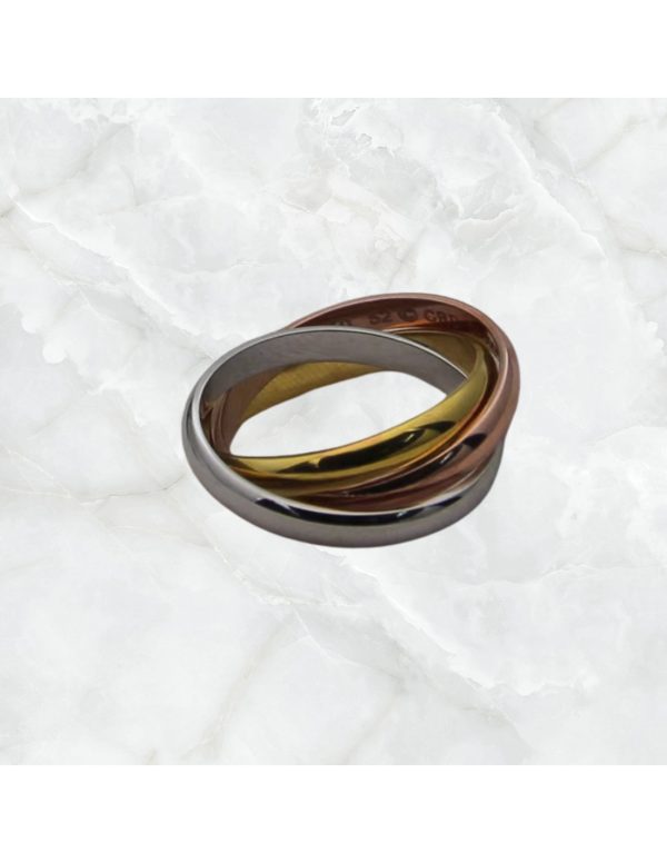 Anillo triple entrelazado en tres colores