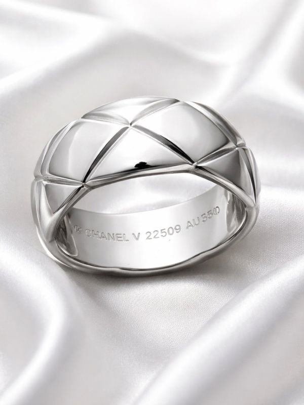 Anillo Brillante Rombos Acero 316L Estilo Chanel