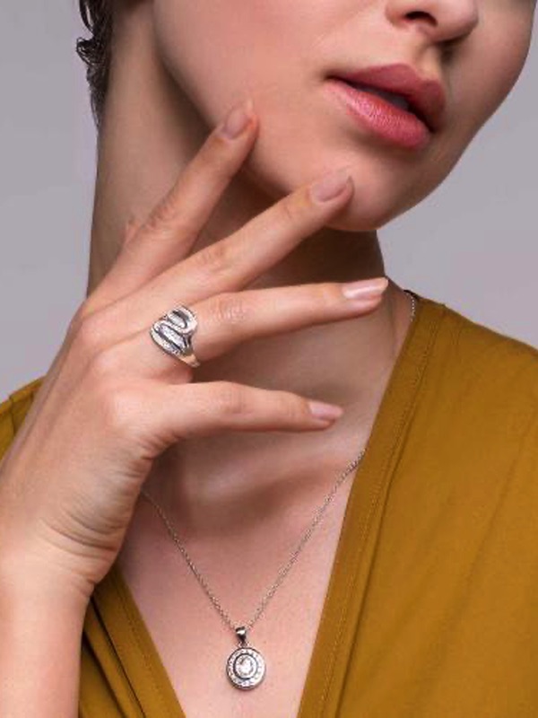 Nuevo Anillo Ancho Circonitas Plata ley 925 hover